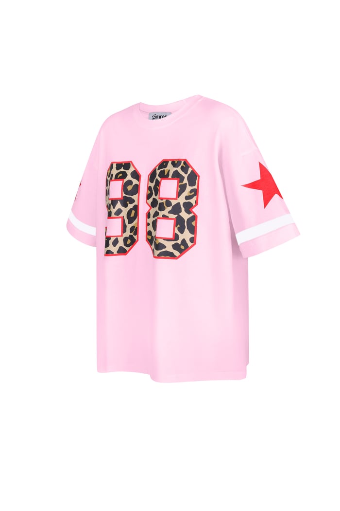 Sporty Girl T-Shirt Picture7