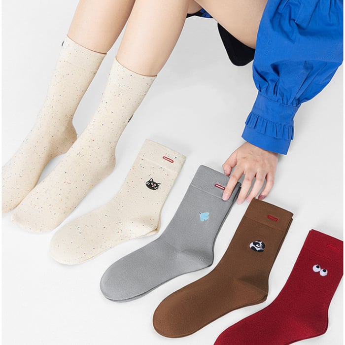 1 paire de chaussettes mi-mollet simples en coton brodées avec dessin animé h5Image4