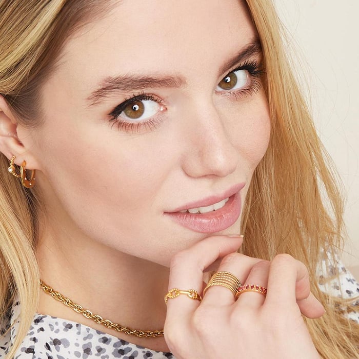 Ring colored row Picture2