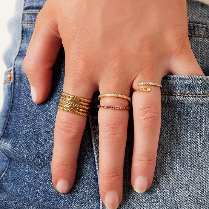 Adjustable ring little stones
