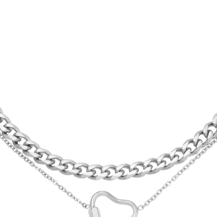Necklace Chained Heart Picture2