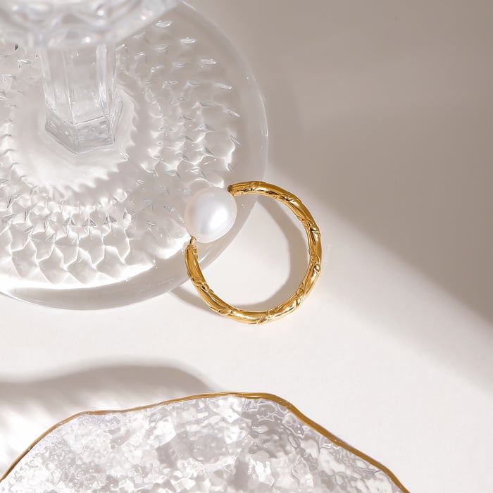 1 Paar Romantische Serie Elegante Linie Edelstahl Goldfarben plattiert Damen Einzelringe Bild2