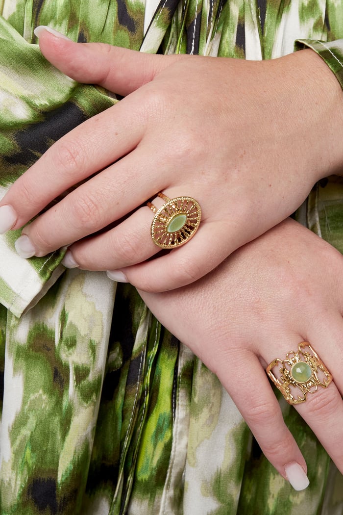 Ring runder Barock mit Stein Bild2