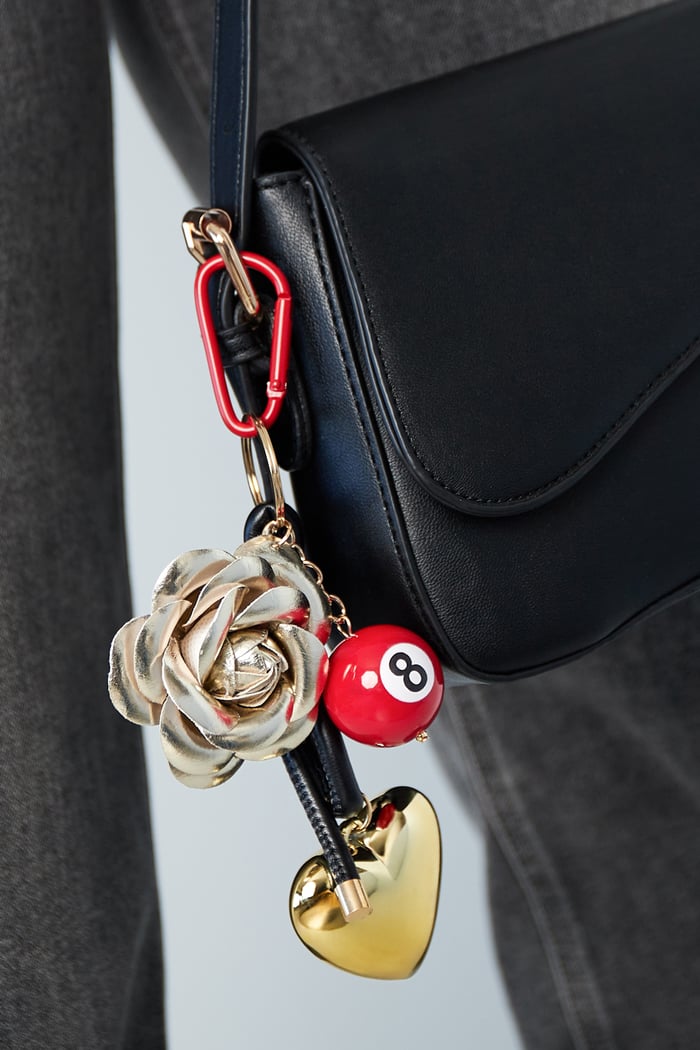 Accessory Pendant Funky h5Picture3