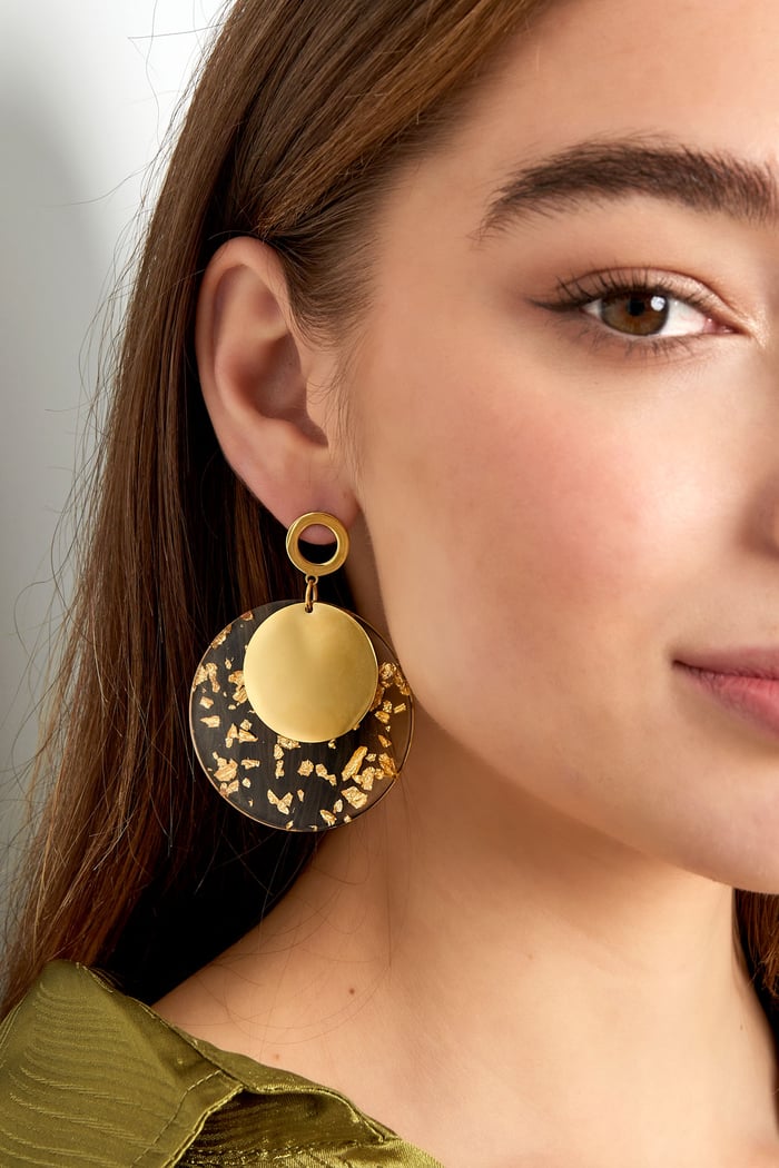 round earrings with print h5Picture3