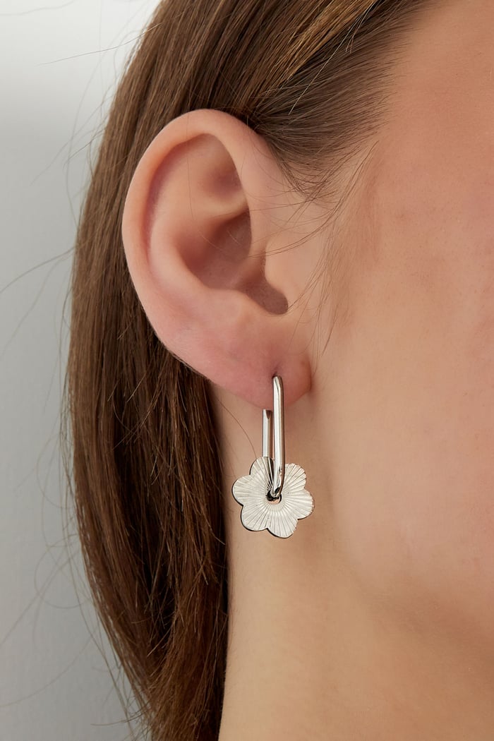 earrings elongated round flower Picture3