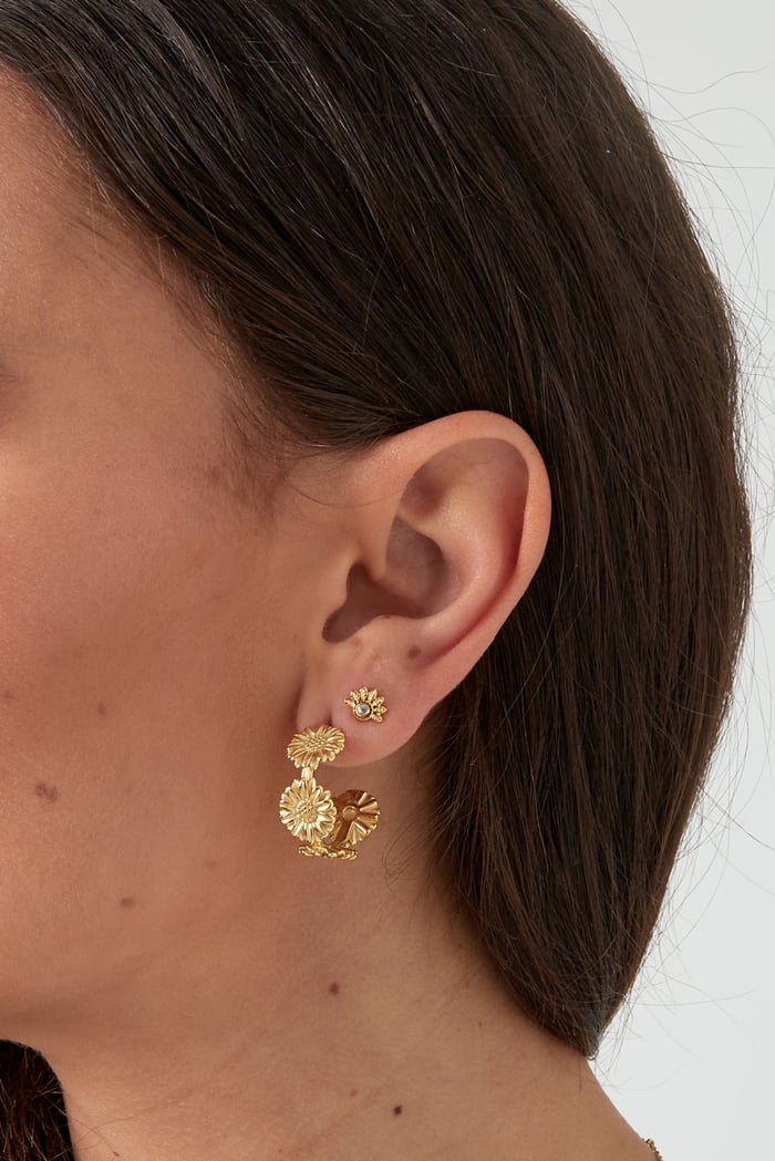 Half flower earrings with diamond h5Picture3