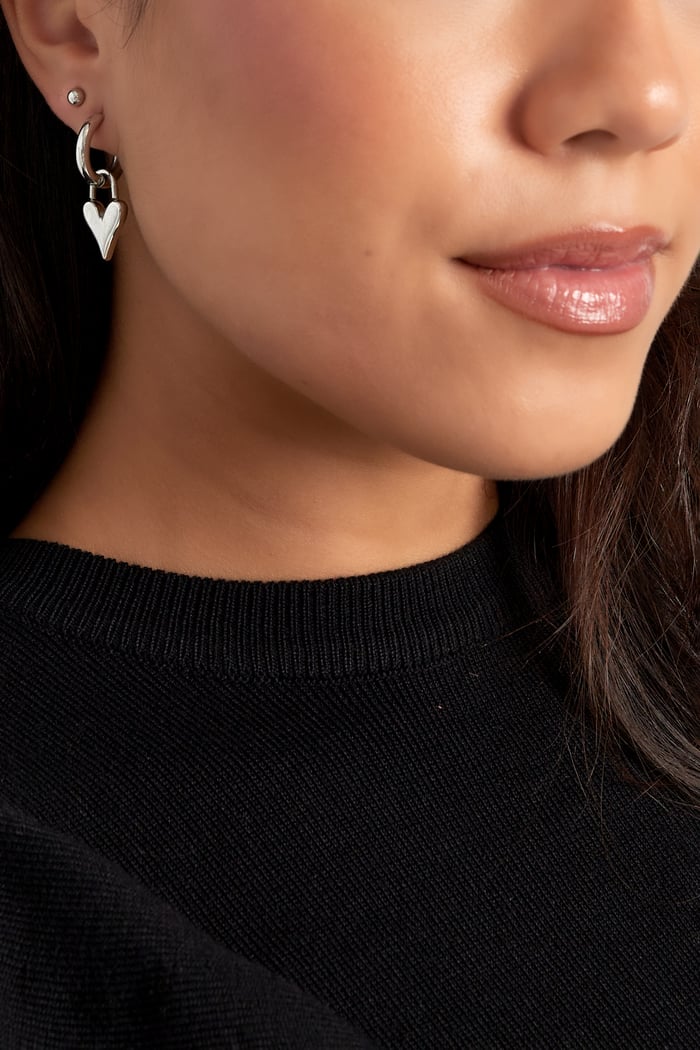 lucky love earrings h5Picture2
