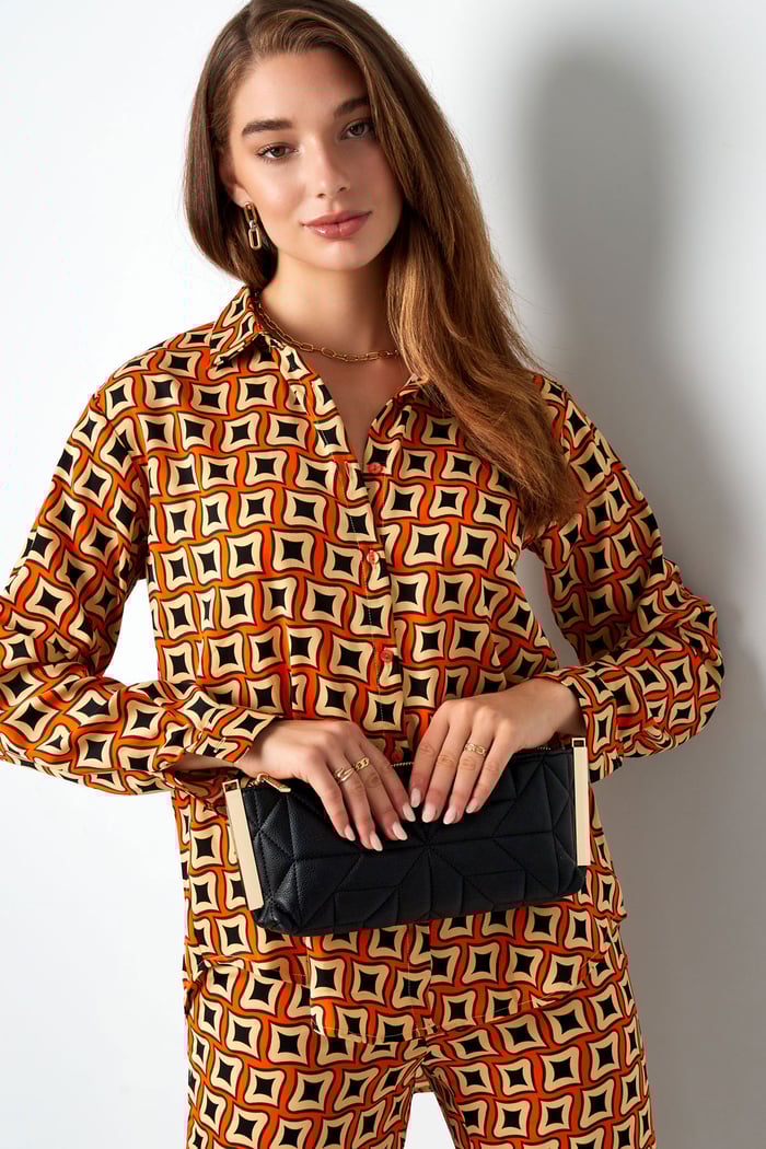 Genähte Clutch mit goldenen Beschlägen – Kupfer Bild3