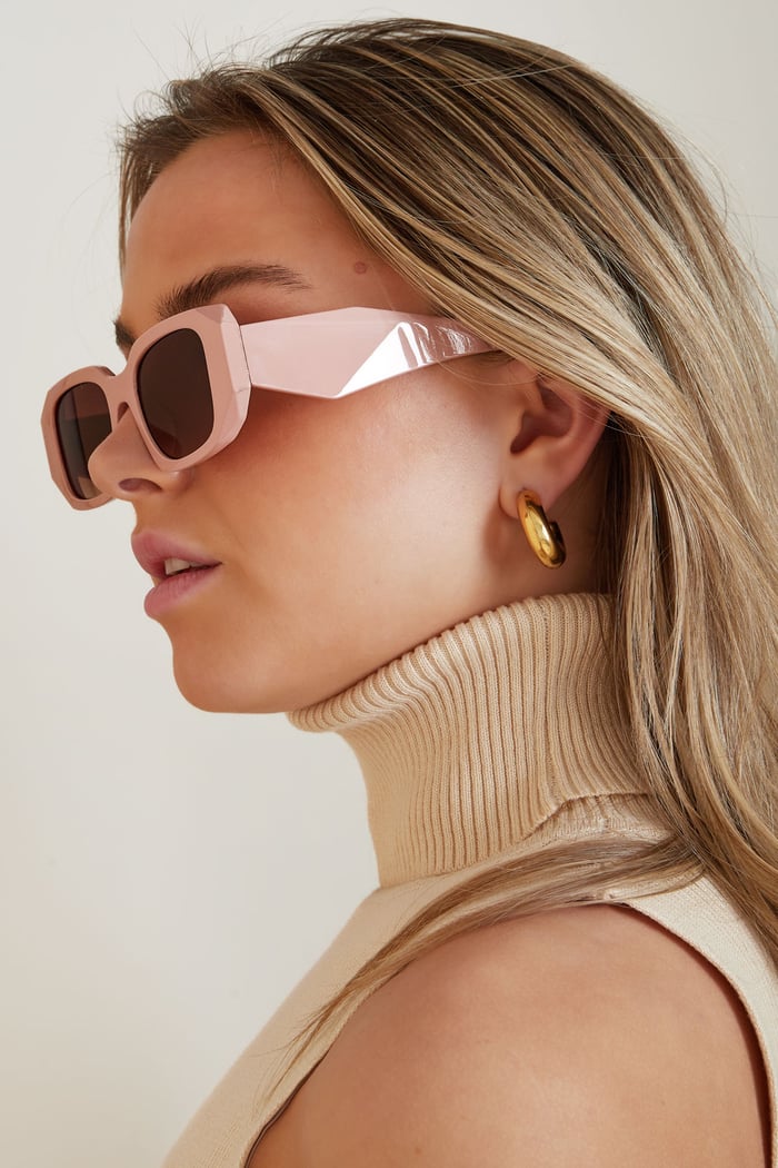 Look a like sunglasses with corners h5Picture4