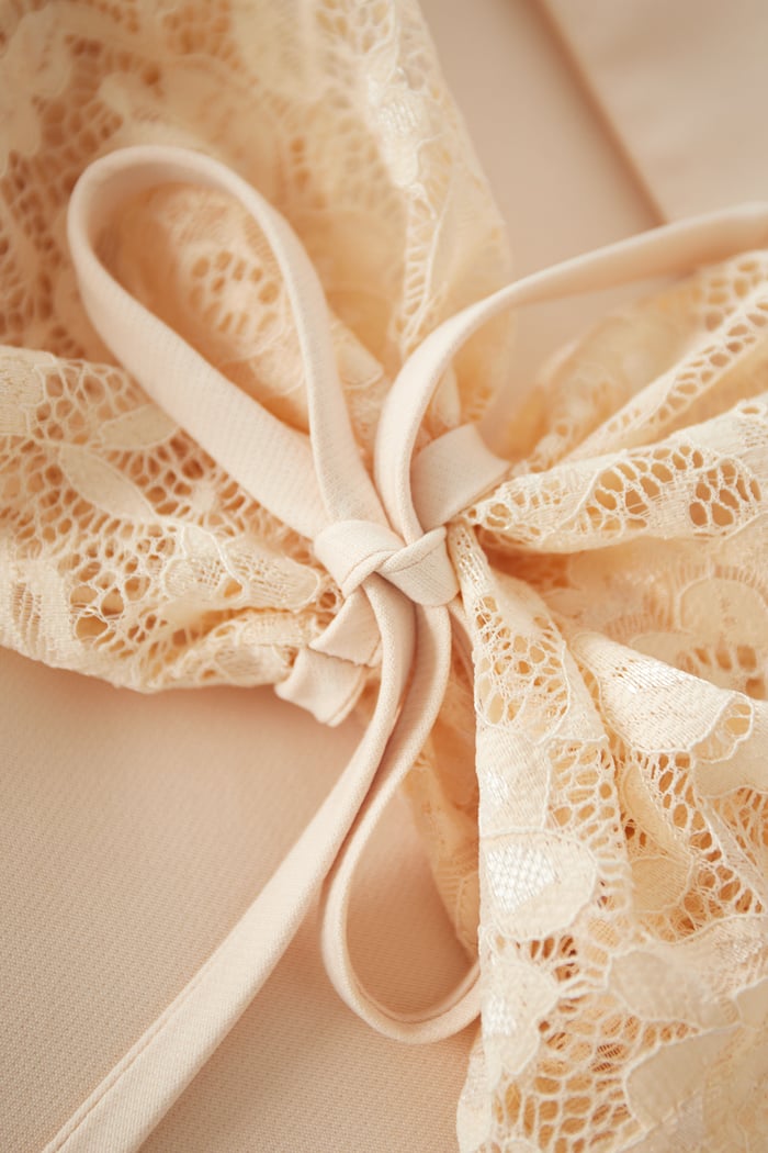 Trendy Short Blazer With Lace Picture12