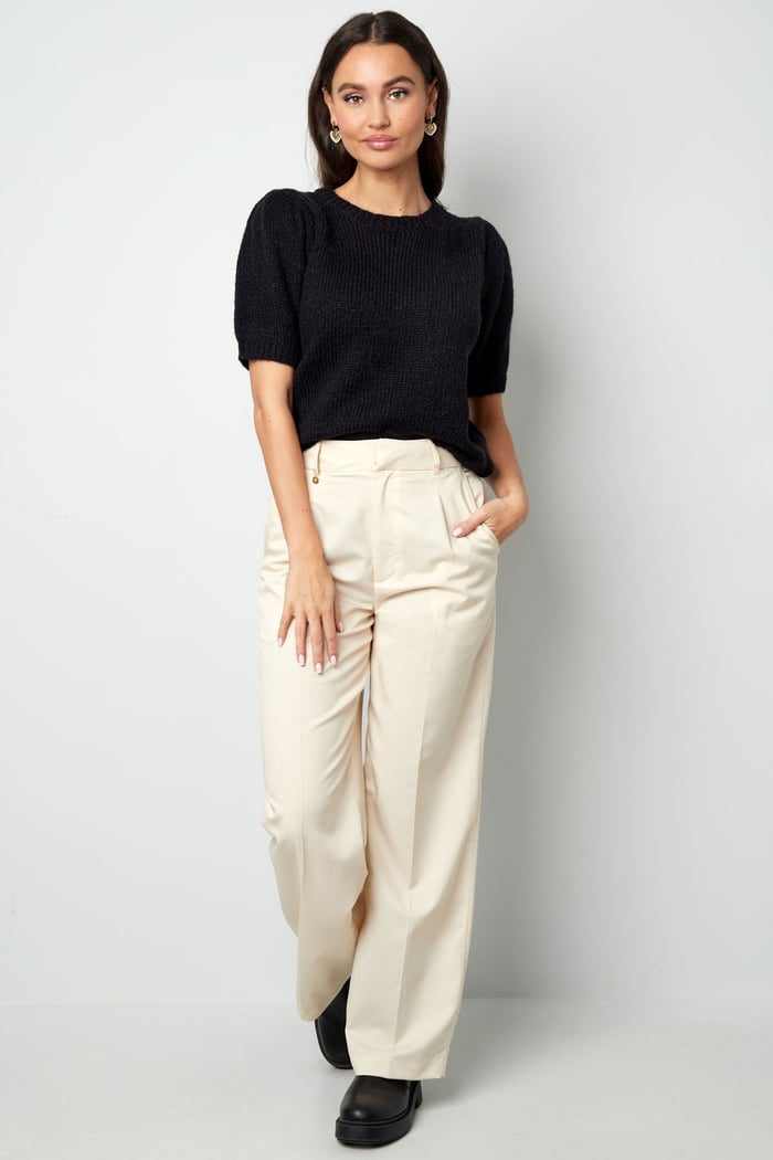Basic-Shirt mit Puffärmeln – Schwarz Bild16