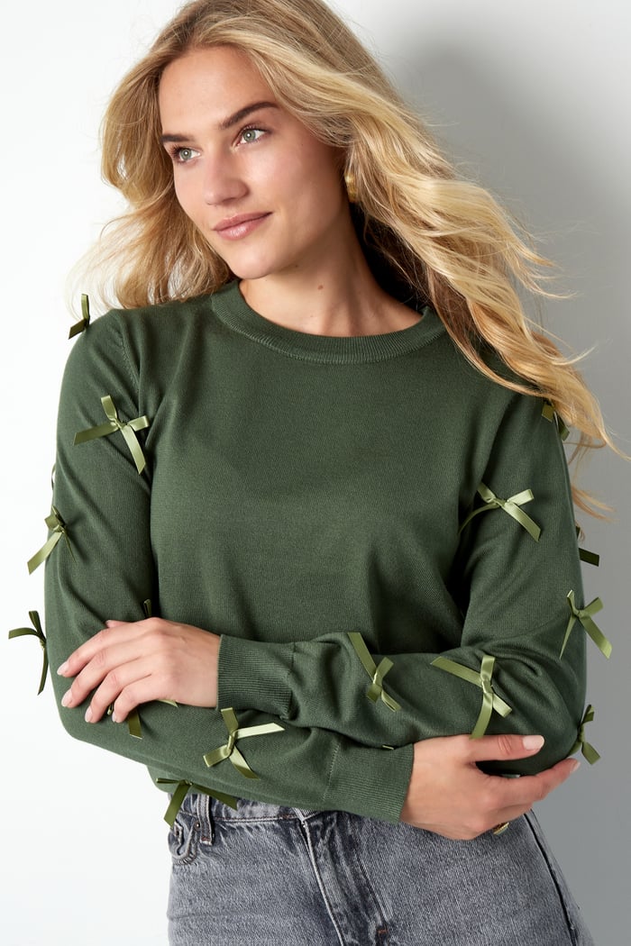 Bow Whisper sweater Picture2