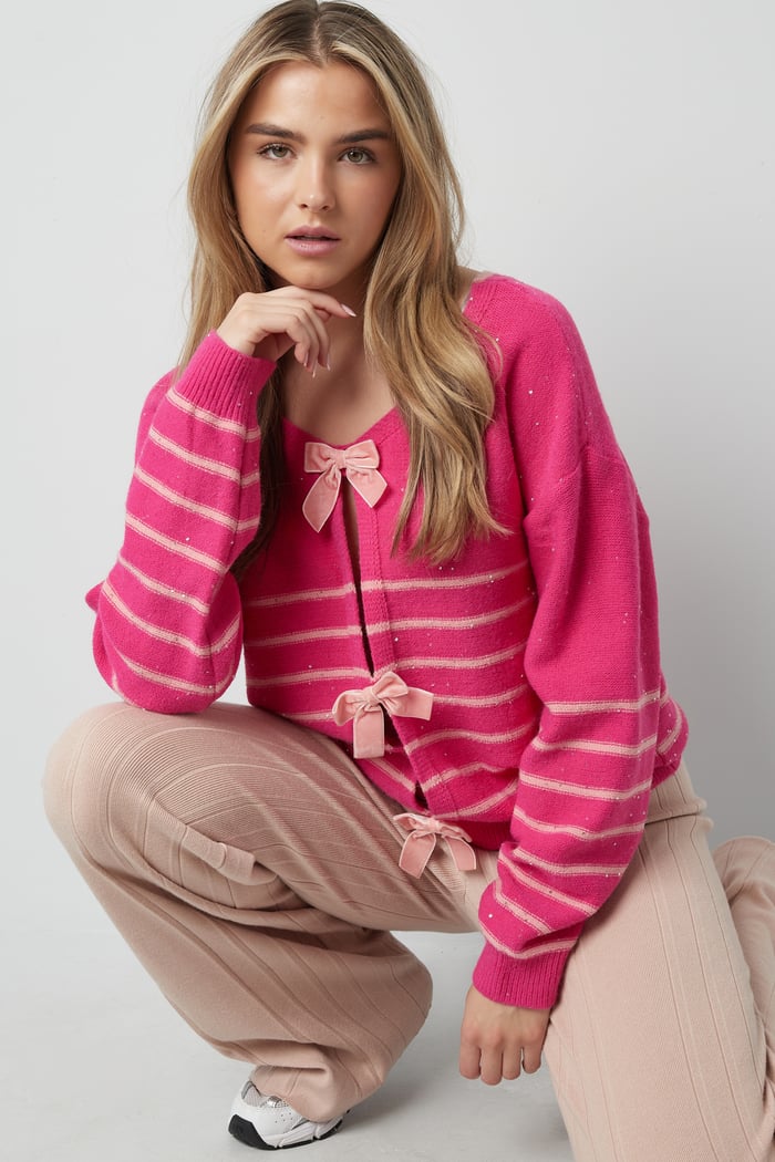 Bow Delight cardigan Picture2