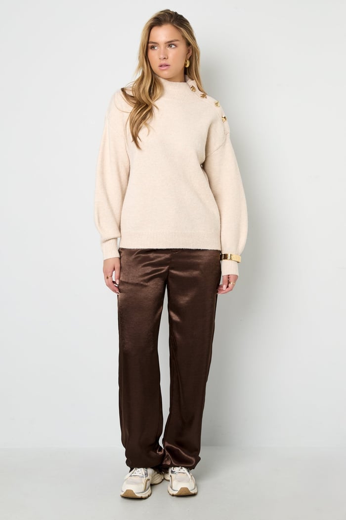Sweater with buttons on the shoulder Picture10