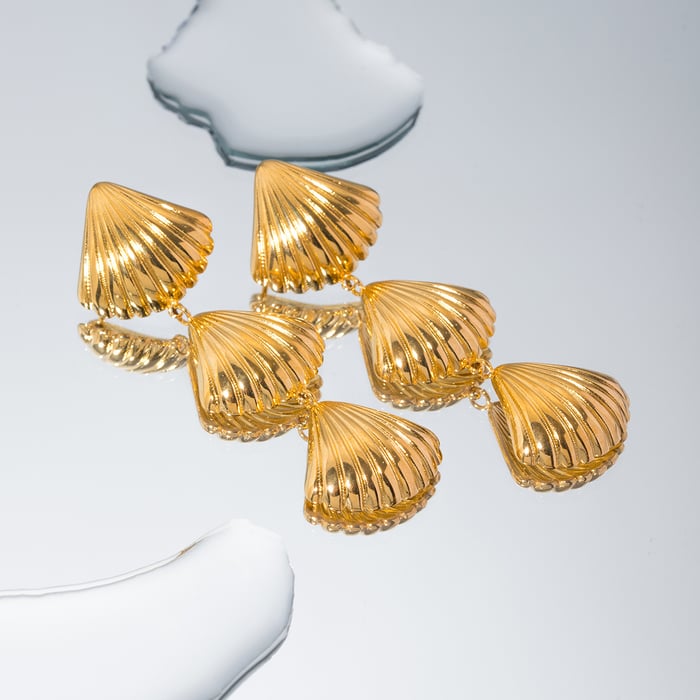 Europäischer und amerikanischer Modetrend, schlichte und vielseitige Damen-Ohrringe aus 18 Karat Gold und Edelstahl mit 3 Muscheln, High-End-Anhänger h5Bild6