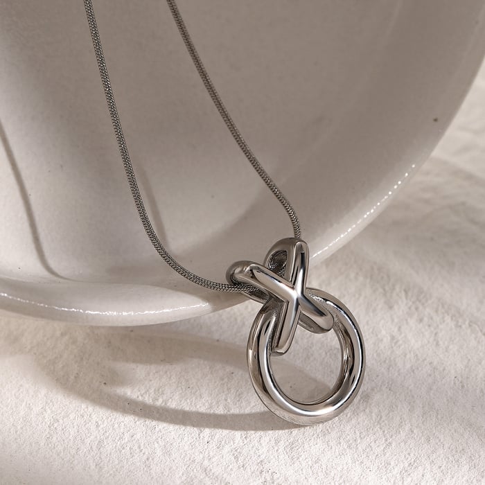 unique design  gold stainless steel/xo integrated pendant necklace  cold style circle titanium steel necklace h5Picture6