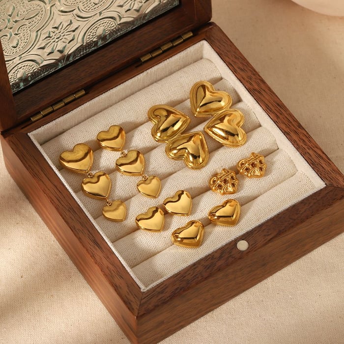 1 pair of classic fashion  gold-plated stainless steel geometric shiny heart-shaped earrings for women's jewelry for daily wear h5Picture3
