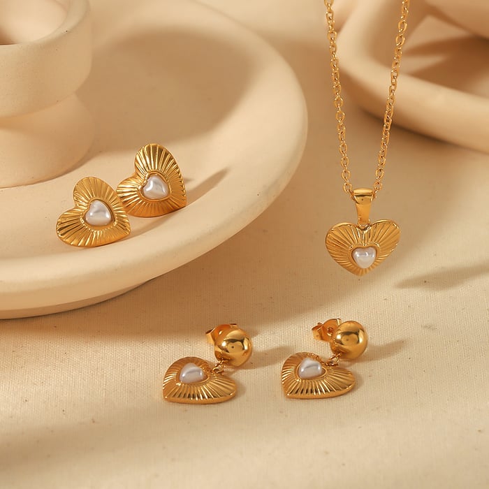 1 pair of simple and fashionable  gold-plated stainless steel geometric texture love pearl earrings for women's jewelry for daily wear Picture3