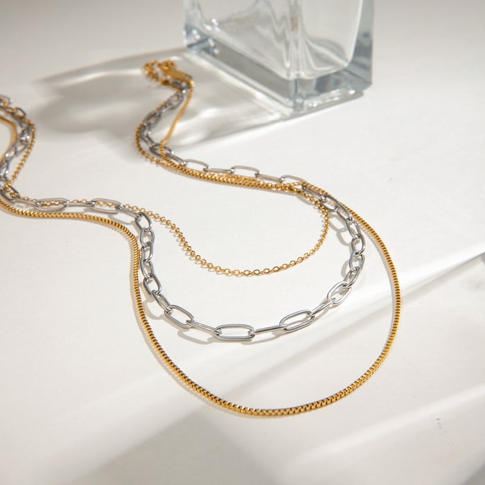 Collar de capas anular de acero inoxidable chapado en oro para mujer, serie simple, viento frío, 1 pieza h5Imagen5