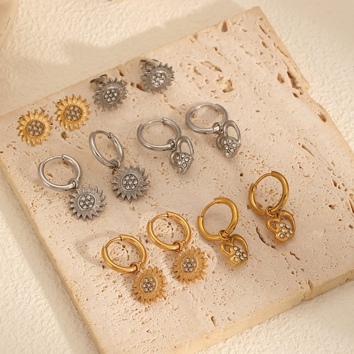 1 Pair Exquisite Series Stylish Sun Shape Stainless Steel Gold Color Zircon Women's Stud Earrings Picture3