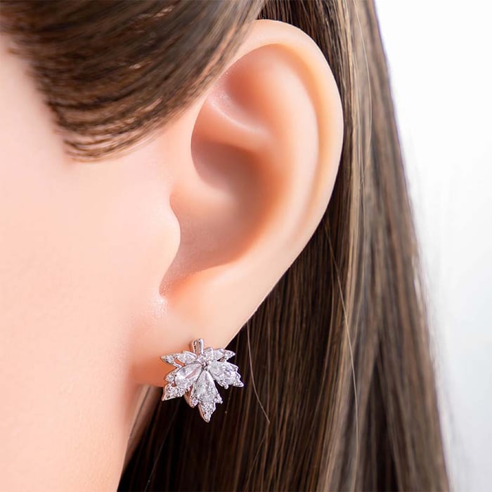 1 Piece Shining Series Statement-making Maple Leaf Copper Zircon Women's Hoop Earrings h5Picture2