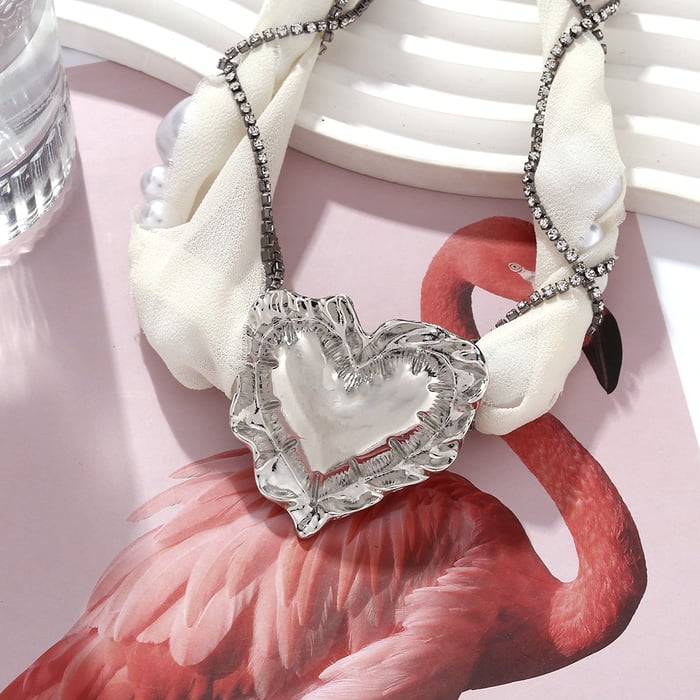 1 Piece French Pearl Mesh Braided Chain Alloy Heart Pendant Necklace h5Picture5