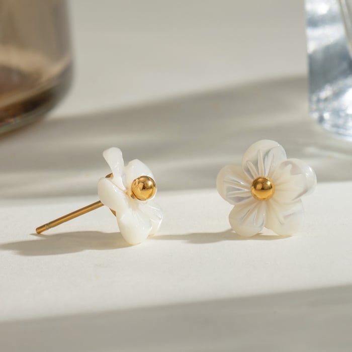 1 pair romantic series sweet flower stainless steel  gold plated women stud earrings Picture3