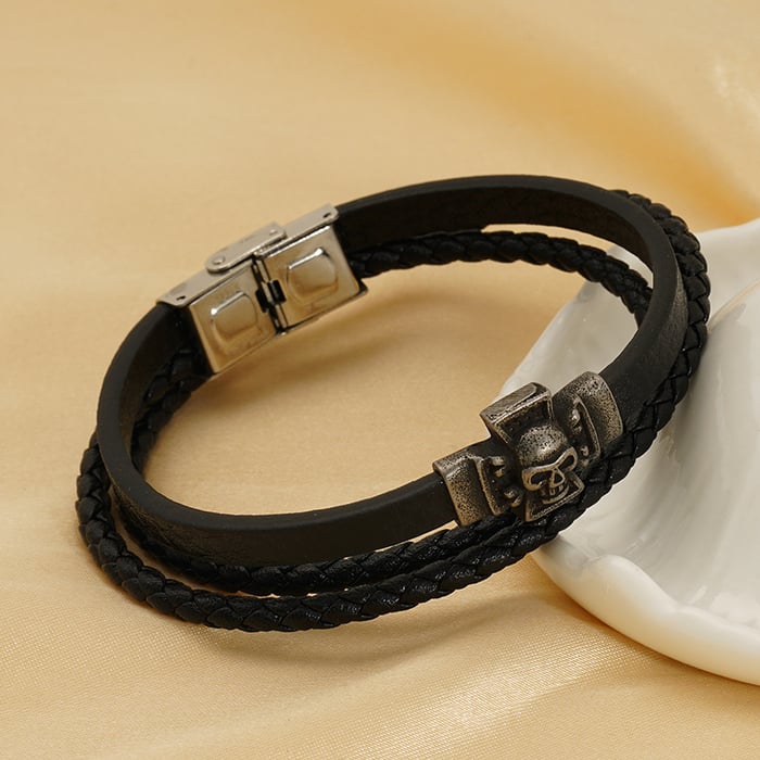 1 Paar Retro All-Match Totenkopf Lederschnur geflochtenes Armband Herren Titan Stahl Magnetverschluss Armband Zubehör Herren Herrenarmband h5Bild4