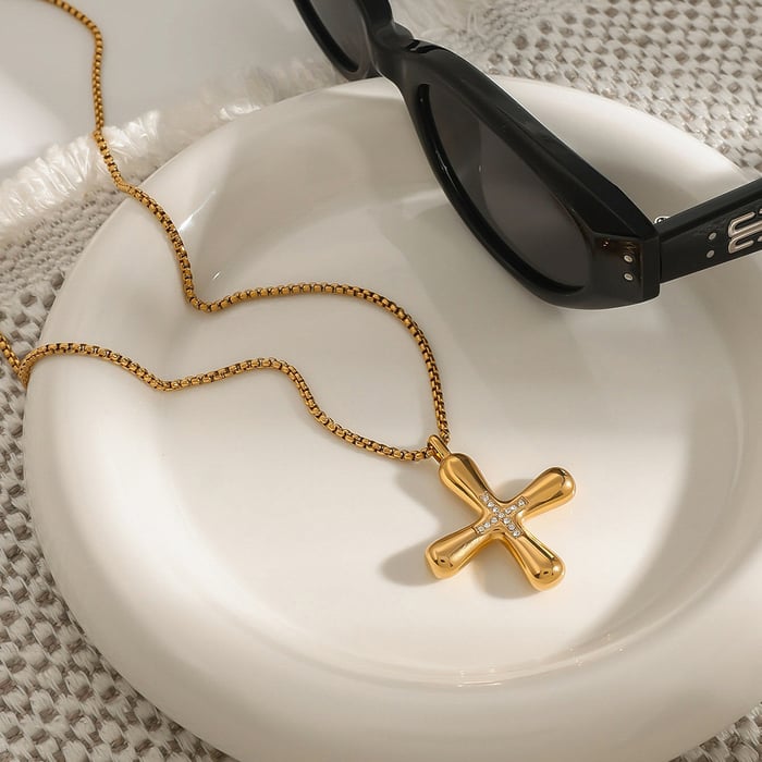 1 Piece Classic Series Elegant Cross Shape Stainless Steel Gold Color Women's Pendant Necklaces h5Picture5