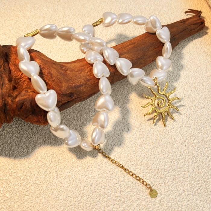 1 Piece Retro Style Sun Shape Stainless Steel Gold Color Women's Pendant Necklaces h5Picture4