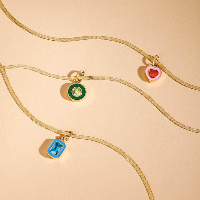 Collar con colgante de circonitas de color dorado y acero inoxidable con forma de corazón para mujer, serie simple, 1 unidad h5Imagen3
