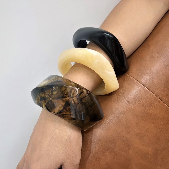 Unregelmäßige, stapelbare und gemischte, stilvolle Armbänder für Frauen h5Bild2