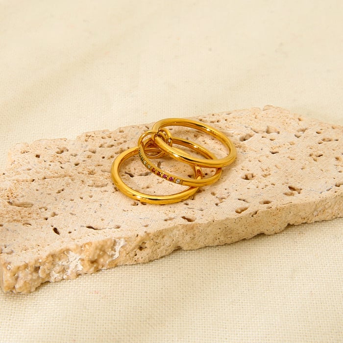 Elegante Stapelringe aus Edelstahl im Luxusstil h5Bild4
