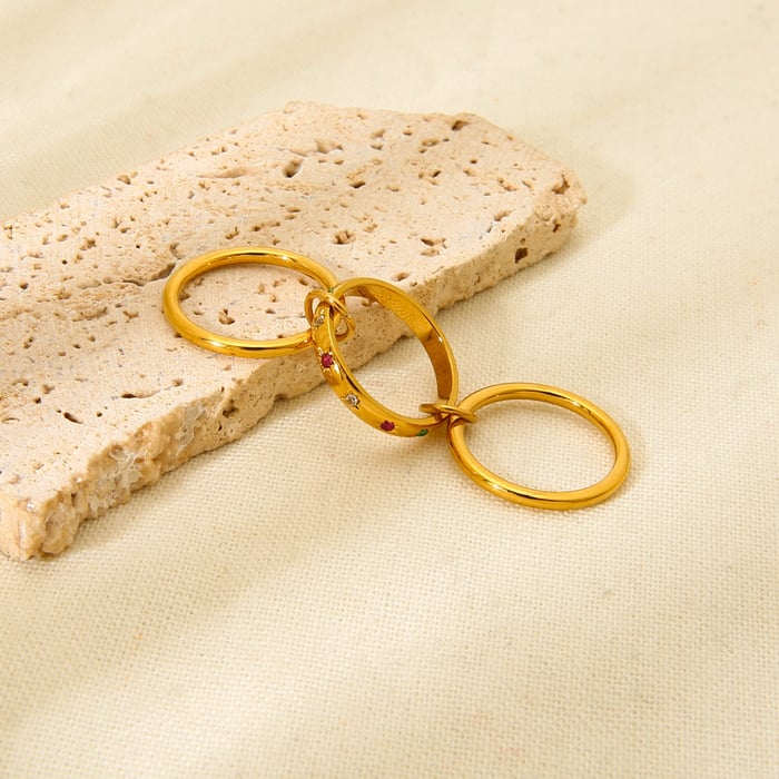 Elegante Stapelringe aus Edelstahl im Luxusstil h5Bild3