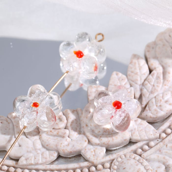 1 Piece Simple Series Sweet Flower Glass Jewelry Beads