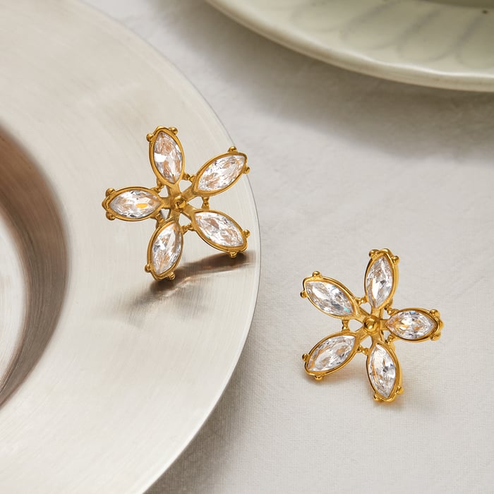 1 Pair Romantic Series Sweet Flower Stainless Steel Gold Color Women's Stud Earrings h5Picture3
