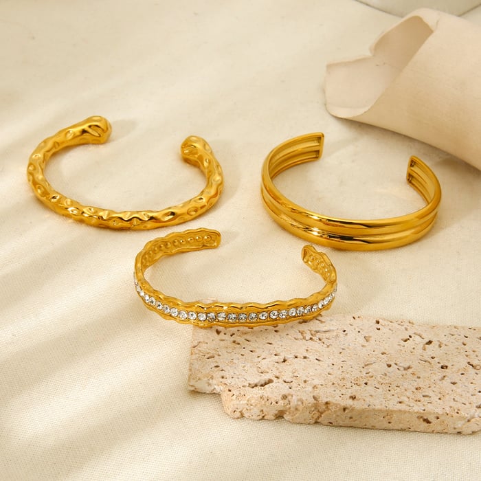 Light luxury Fashionable Gold Colored Stainless Steel Women's Bracelet h5Picture4