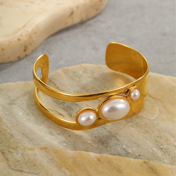 Luxurious Geometric Stainless Steel  Gold Color Women's Cuff Bracelets h5Picture3
