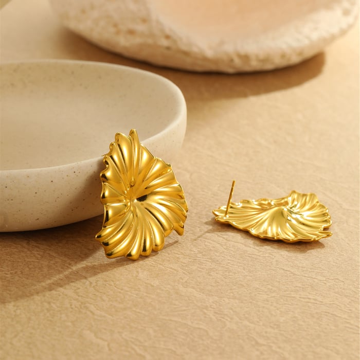 Luxurious Elegant Flower Stainless Steel Gold Color Women's Stud Earrings h5Picture4