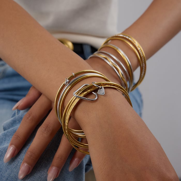1 Stück klassische Gold- und Silberfarbene Edelstahlarmreifen für Damen h5Bild4