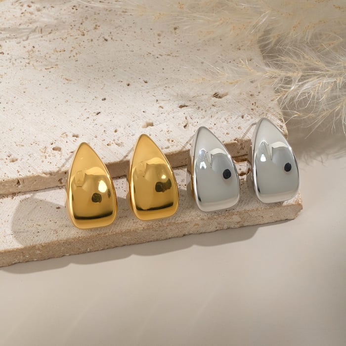 1 Paar goldfarbene Ohrstecker aus Edelstahl Bild2