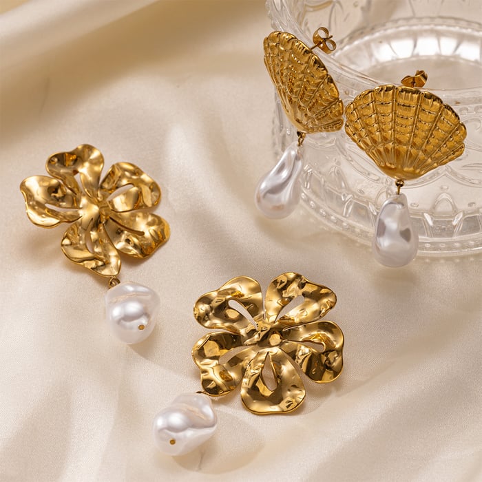 1 Pair Retro Flower Stainless Steel Gold Color Drop Earrings h5Picture4