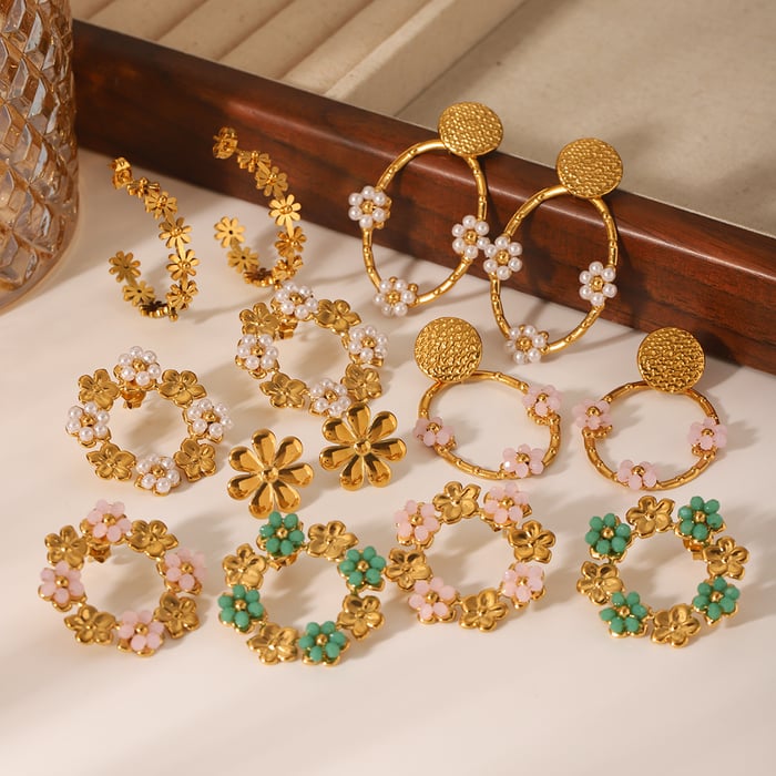 Simple Daily Flower Stainless Steel Gold Color  Women's Stud Earrings h5Picture3
