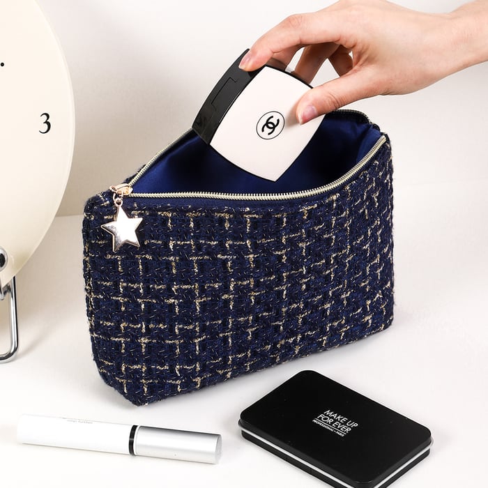 1 Piece Retro Plaid Women's Makeup Bag Picture5
