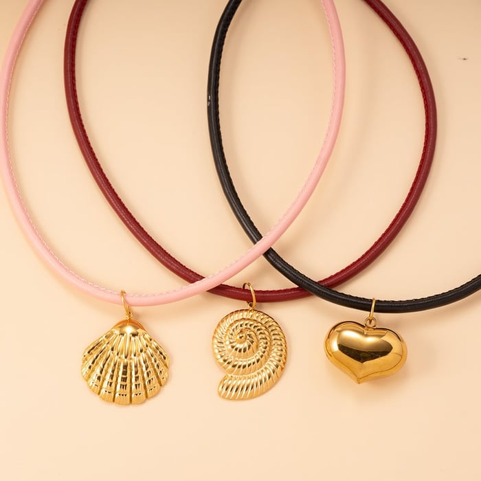 1 Piece Stylish Shell Stainless Steel Gold Color Women's Pendant Necklaces h5Picture2