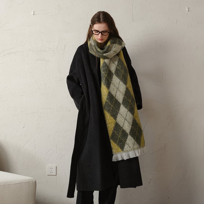 1 Piece Classic Rhombus Polyester Women's Winter Scarves Picture4