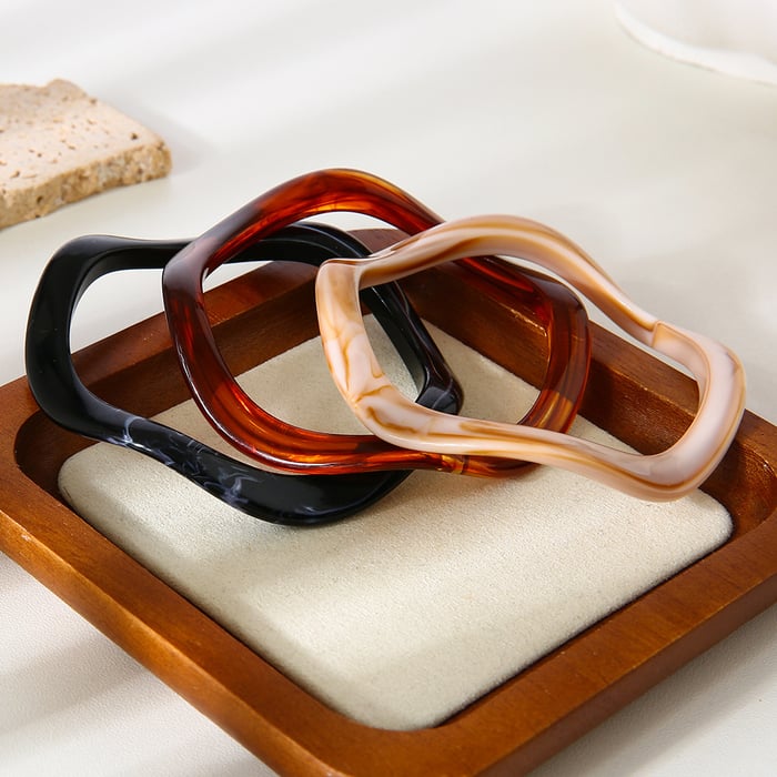 1 Piece Simple  Retro Gradient Color Resin Women's Bangles h5Picture3
