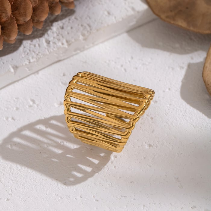1 Piece Hollowed-out Stainless Steel Gold Color Statement Ring Picture4