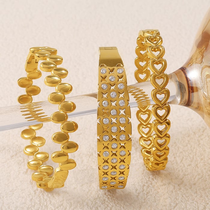 1 Piece Simple Heart Stainless Steel Gold Color Bangle Picture2